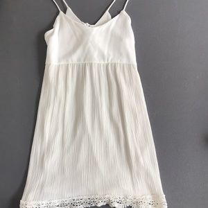 Nice white dress with tied back